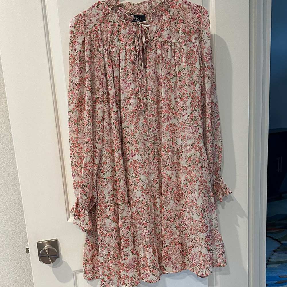 VICI MEDIUM Pink Floral Long Sleeve Tiered Mini Dress - Picture 2 of 8